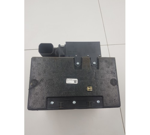 Ящик холодильник центральной консоли