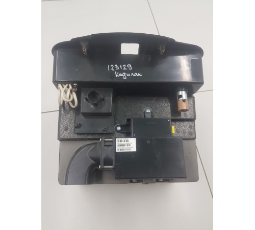 Ящик холодильник центральной консоли