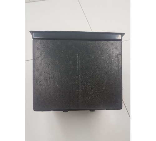 Ящик холодильник центральной консоли