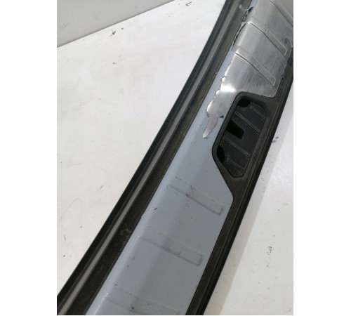 Накладка замка багажника, задней панели