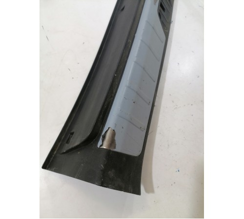 Накладка замка багажника, задней панели