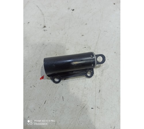 Амортизатор бардачка