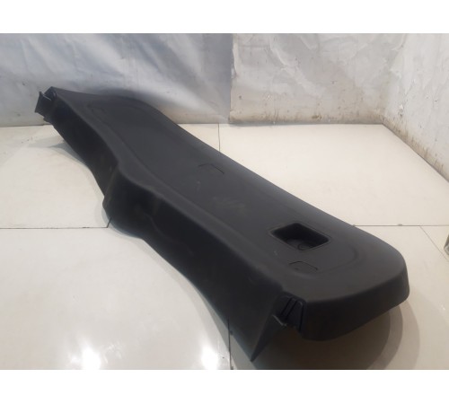 Накладка багажника