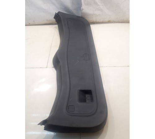 Накладка багажника