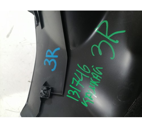 Обшивка задней стойки правая верхняя