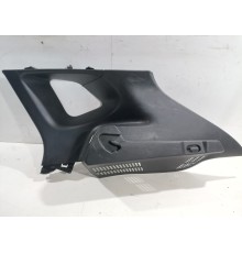 Обшивка задней стойки правая верхняя