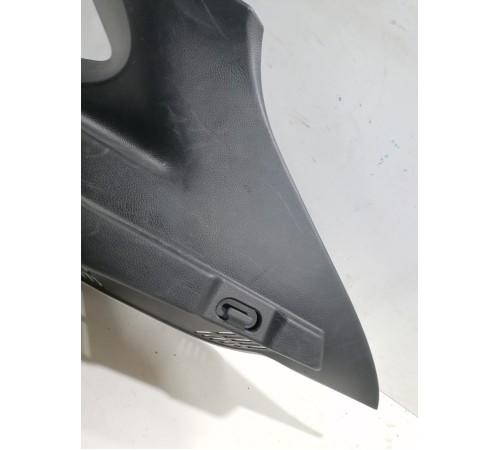 Обшивка задней стойки правая верхняя