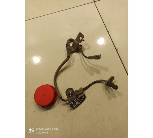 Датчик ABS(передний левый)