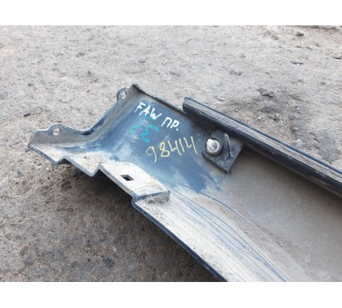 Накладка порога правая