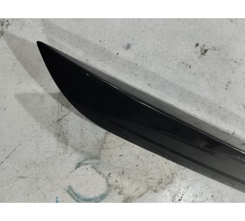 Молдинг кузова правый