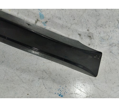 Молдинг кузова правый