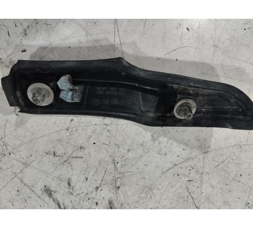 Водосток крышки багажника левый