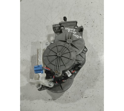 Привод (моторчик) подъема крышки багажника