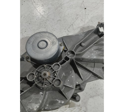 Привод (моторчик) подъема крышки багажника