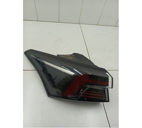 Фонарь задний левый внешний