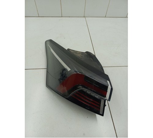 Фонарь задний левый внешний