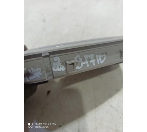 Плафон внутреннего освещения салона