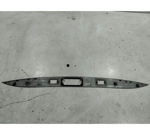 Накладка крышки багажника (подсветки номера)