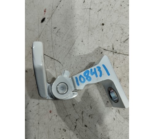 Петля двери(задняя левая верхняя)