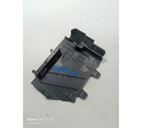 Крышка аккумуляторного ящика