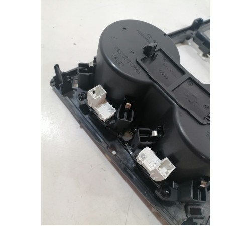 Накладка центральной консоли с подстаканниками