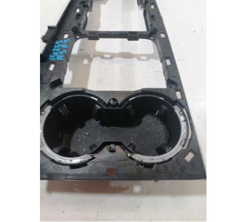 Накладка центральной консоли с подстаканниками