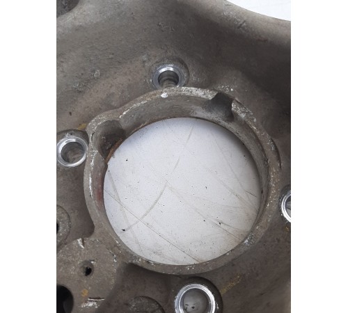 Кулак поворотный(задний левый)