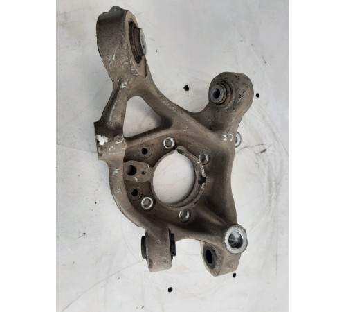 Кулак поворотный(задний левый)