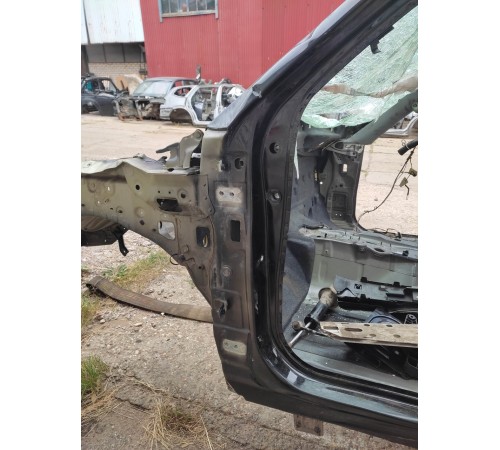 Порог с центральной стойкой (левый)