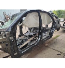 Порог с центральной стойкой (левый)