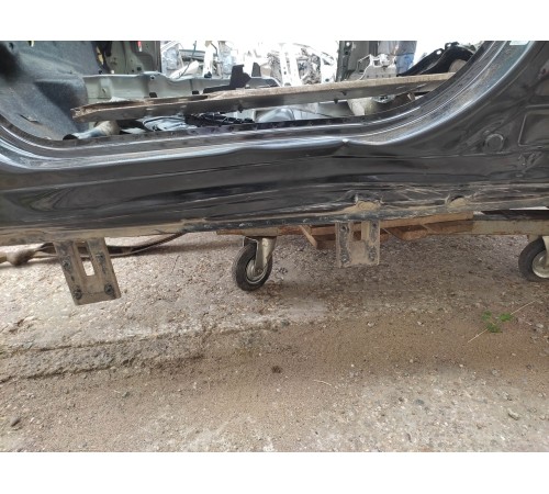 Порог с центральной стойкой (левый)