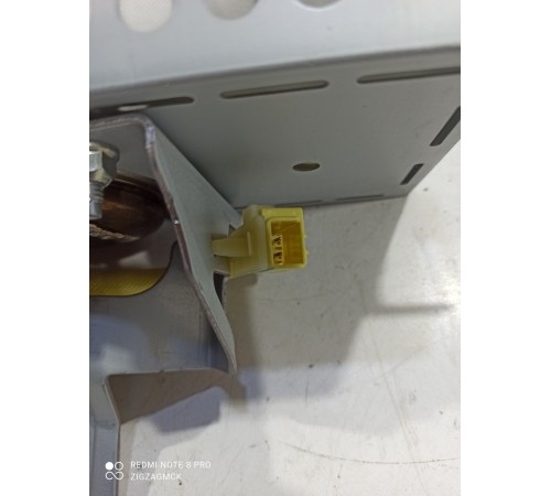 Подушка безопасности переднего пассажира