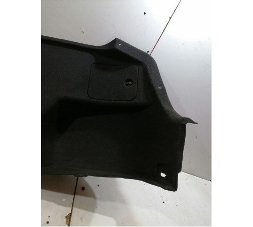 Обшивка багажника правая