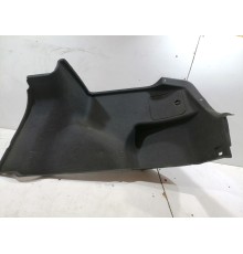 Обшивка багажника правая