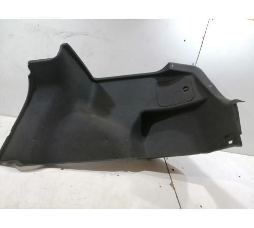 Обшивка багажника правая