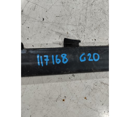 Уплотнитель капота