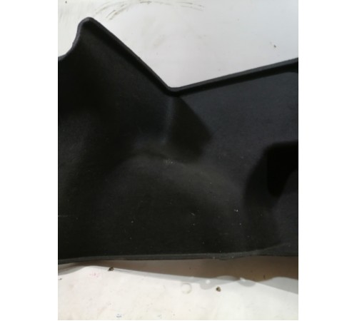 Обшивка багажника правая