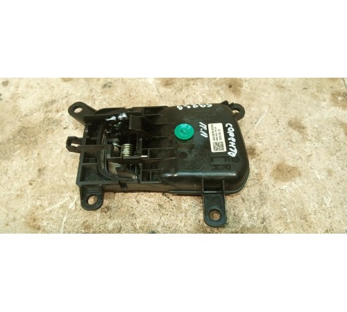 Ручка двери передней левой внутренняя