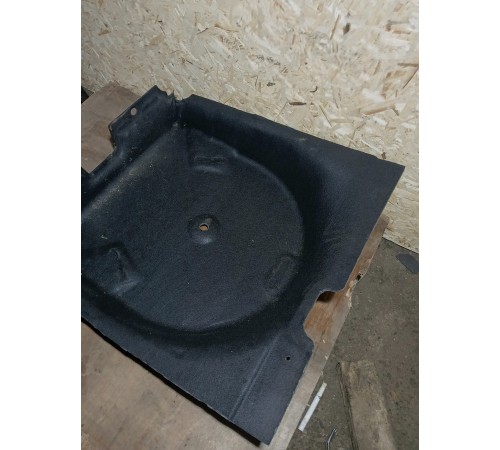 Пол багажника