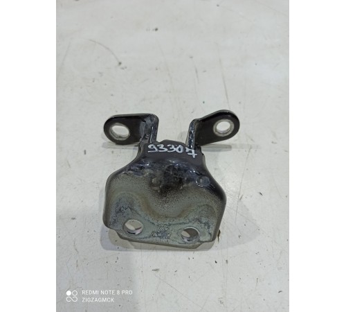 Петля двери(задняя левая верхняя)