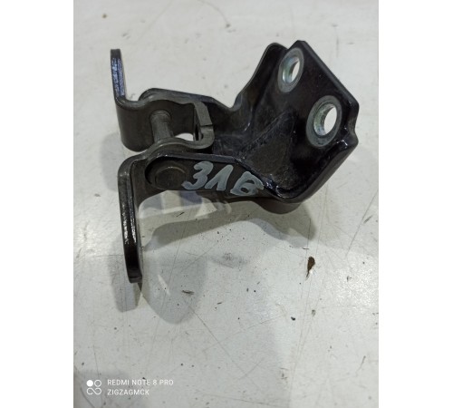 Петля двери(задняя левая верхняя)