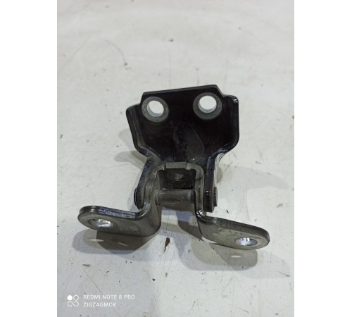 Петля двери(задняя левая верхняя)