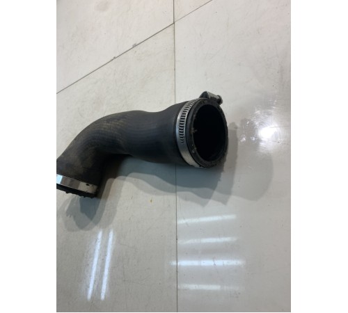 Патрубок системы охлаждения