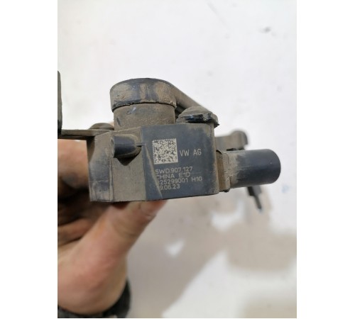 Датчик дорожного просвета (уровня пола) задний левый