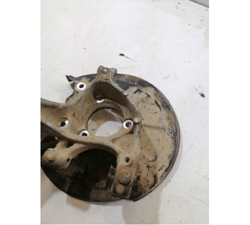 Кулак поворотный задний правый