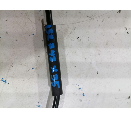 Фиксатор капота