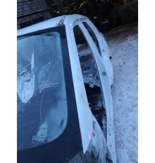 передняя левая стойка кузова крыши