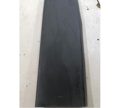 Обшивка крышки багажника