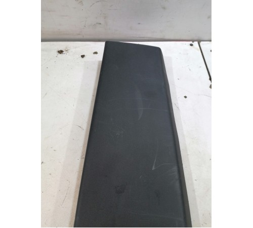 Обшивка крышки багажника