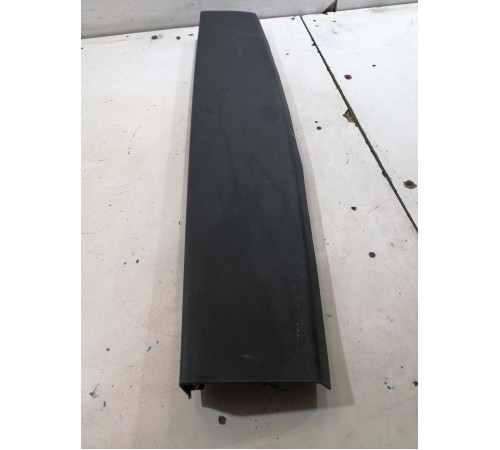 Обшивка крышки багажника